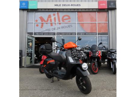 VESPA GTV 300 NEUF - DESTOCKAGE - GARANTIE 2 ANS