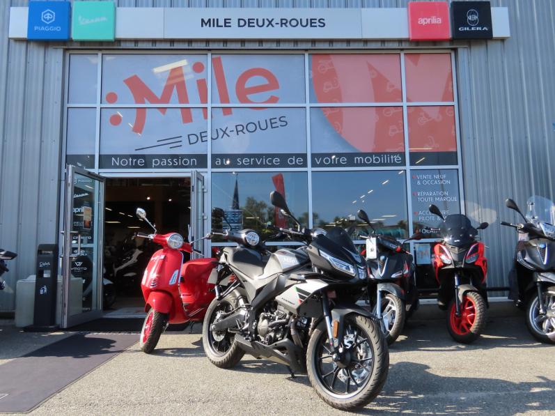 APRILIA TUONO 125 - OCCASION 0KM - Garantie 12/2026