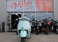 VESPA GTS 300 NEUF - DESTOCKAGE - GARANTIE 2 ANS